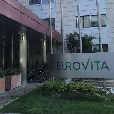 Titolo credem oggi sale